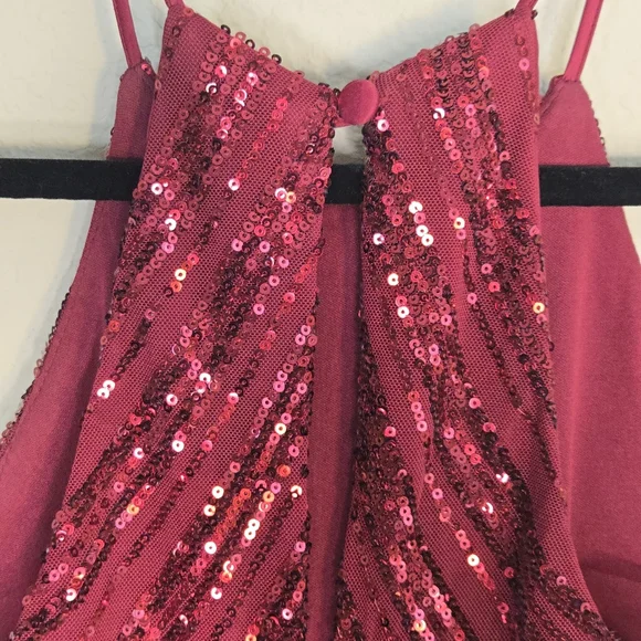 B. Darlin Women's Red Satin Sequin Halter Top Side Slit Maxi Dress Gown Sz 3/4 - Picture 5 of 16